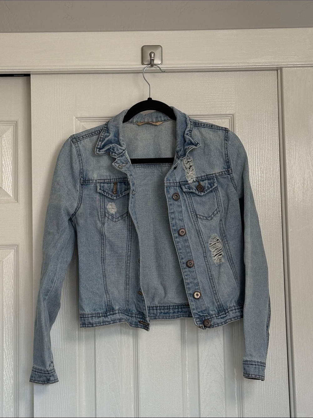 🏜️ 3 for $15 Highway Jeans jean jacket
